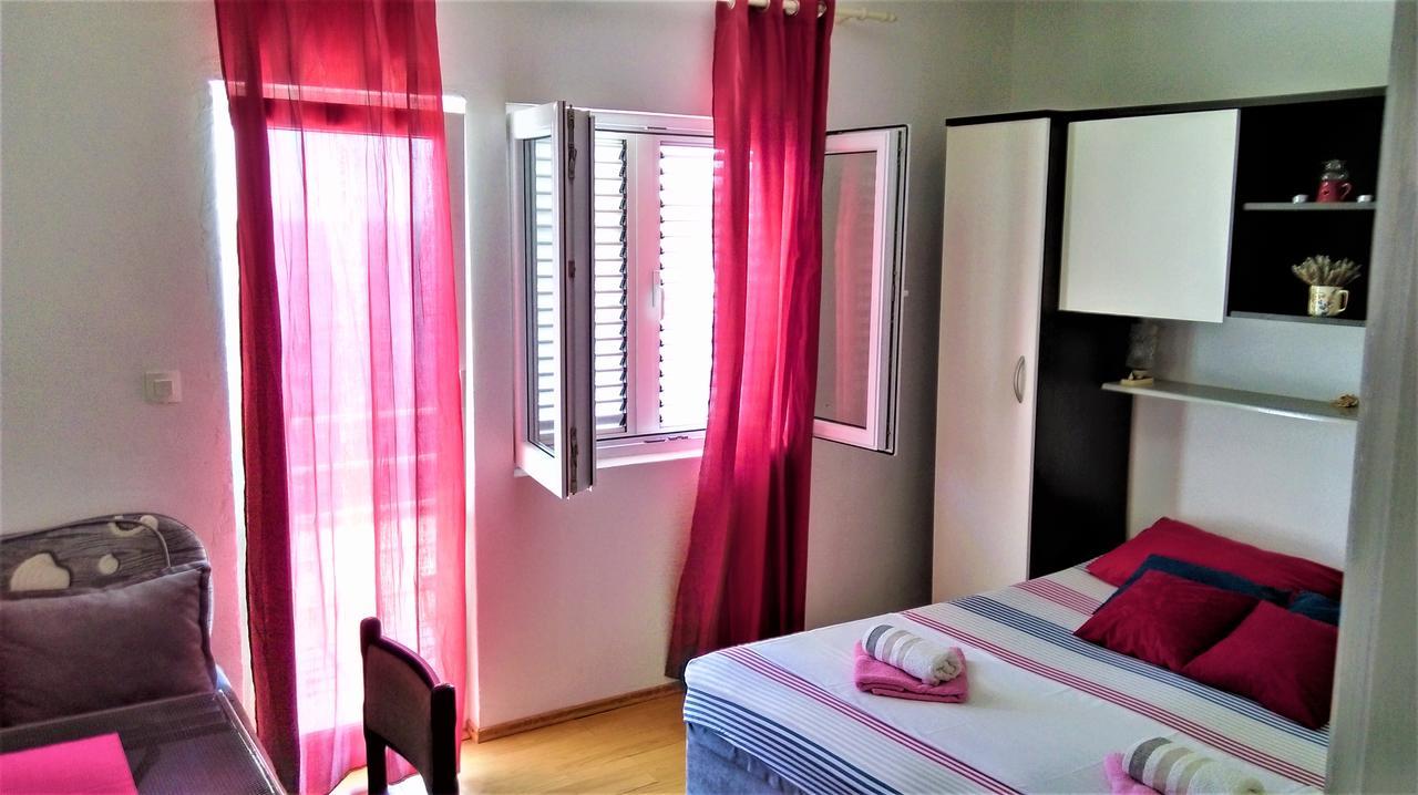 Apartment Vesna Milna  Buitenkant foto