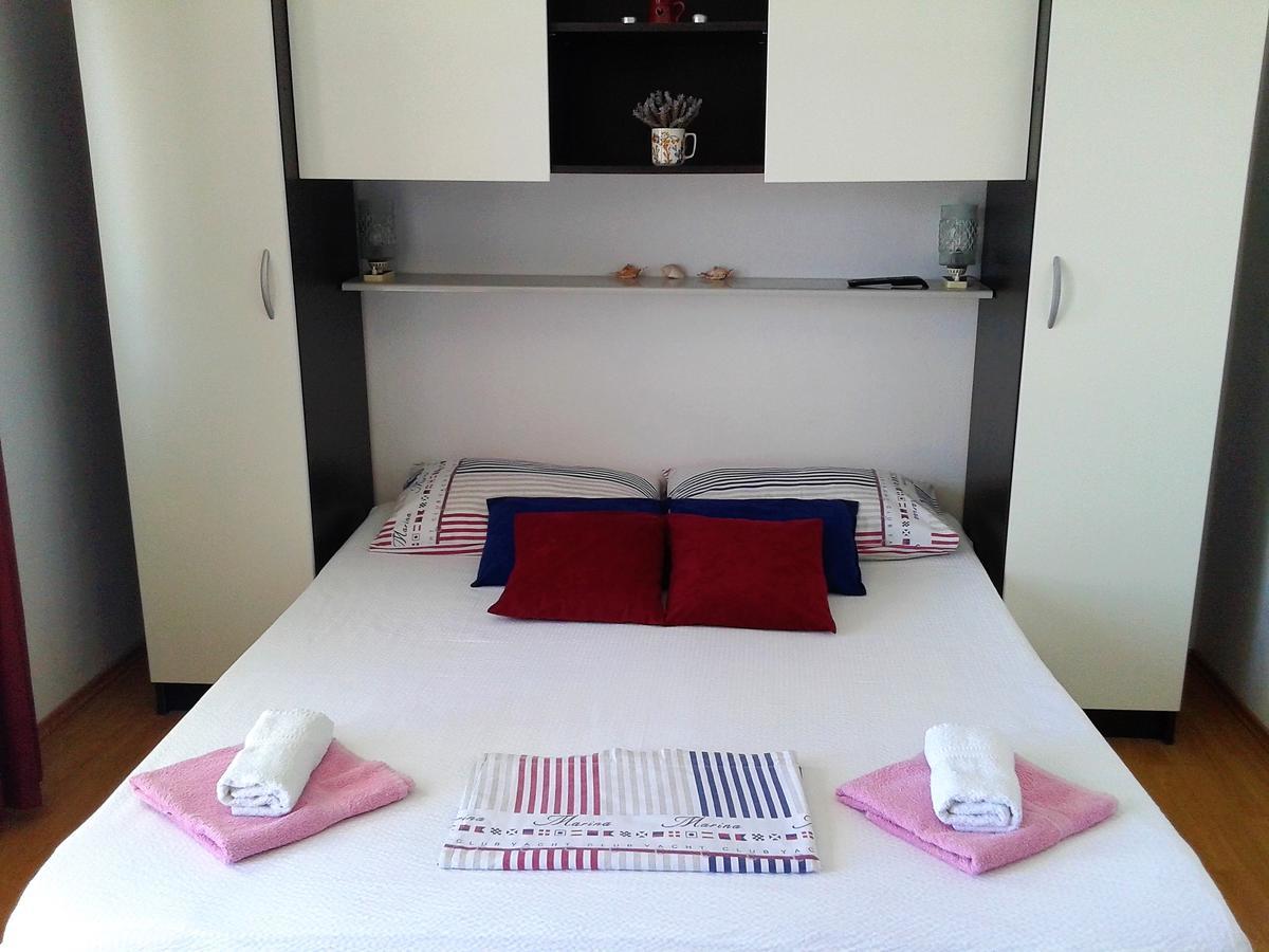 Apartment Vesna Milna  Buitenkant foto